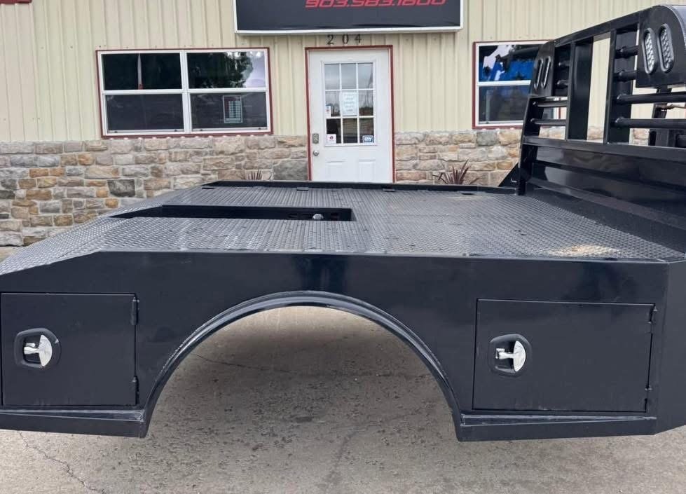 2025 Iron Ox Trough FlatBed - Image 2