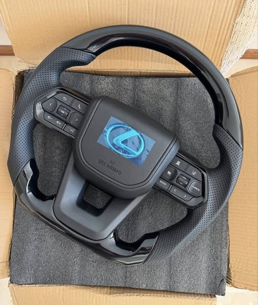 Brand New Carbon Fiber Steering Wheel – Fits All Lexus Models (2017–2024) - Image 7