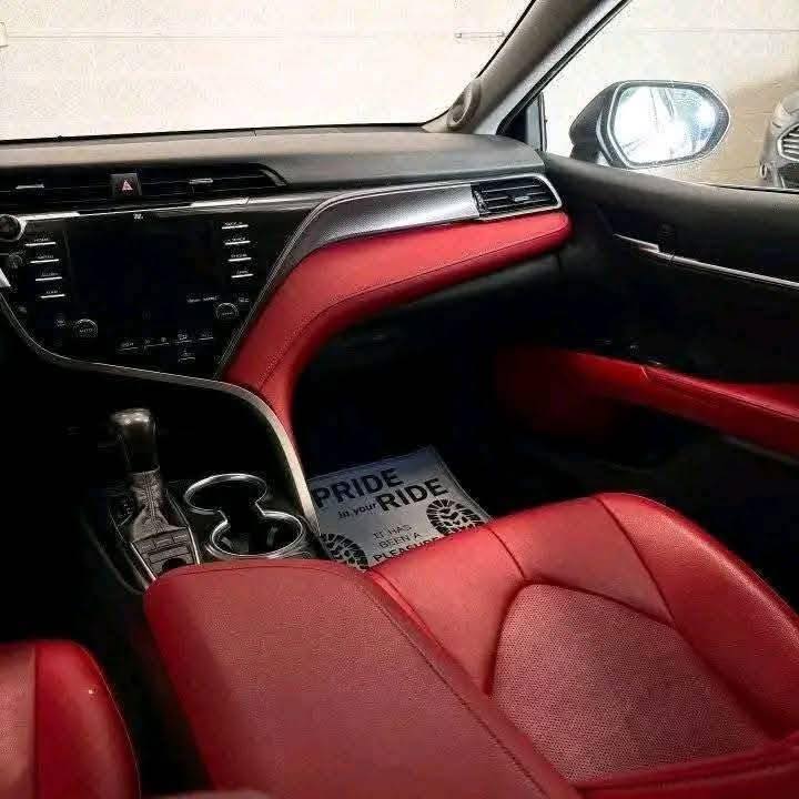 2019 Toyota Camry XSE - Image 10