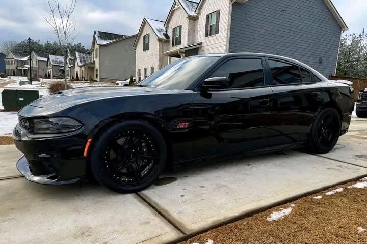 2018 Dodge Charger R/T Scat Pack - Image 9