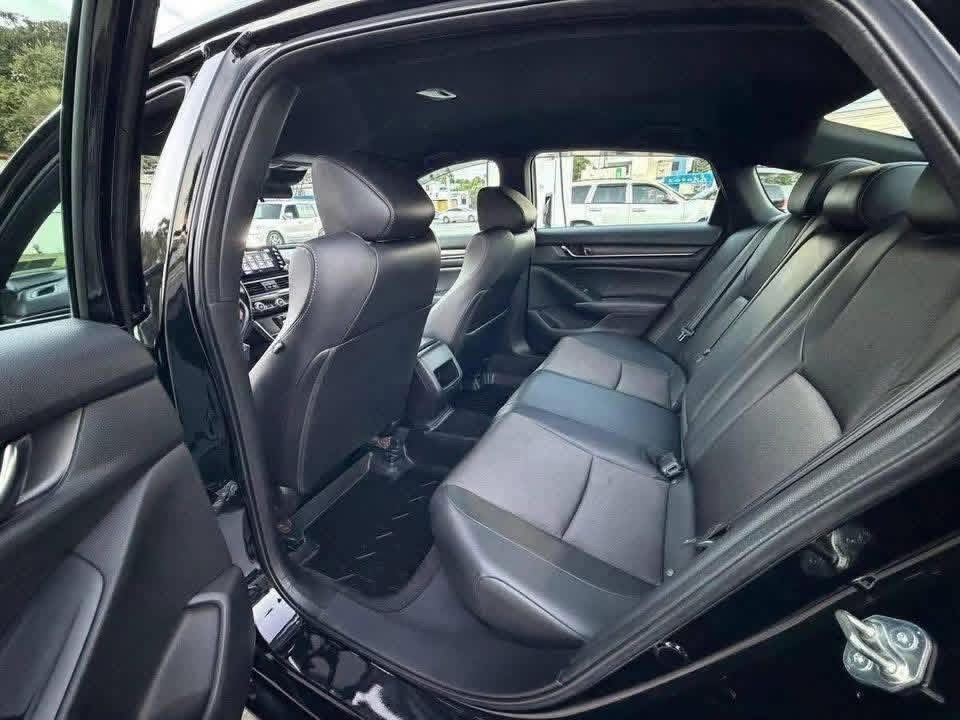 2020 Honda Accord Sport - Image 6