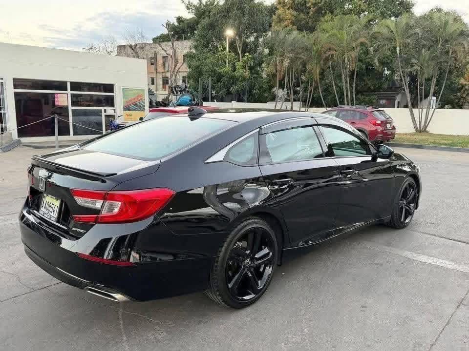 2020 Honda Accord Sport - Image 8