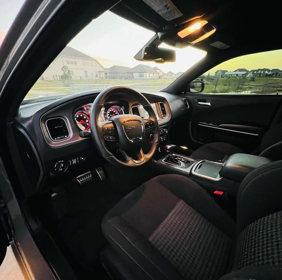 2023 Dodge Charger 392 Scat Pack - Image 5