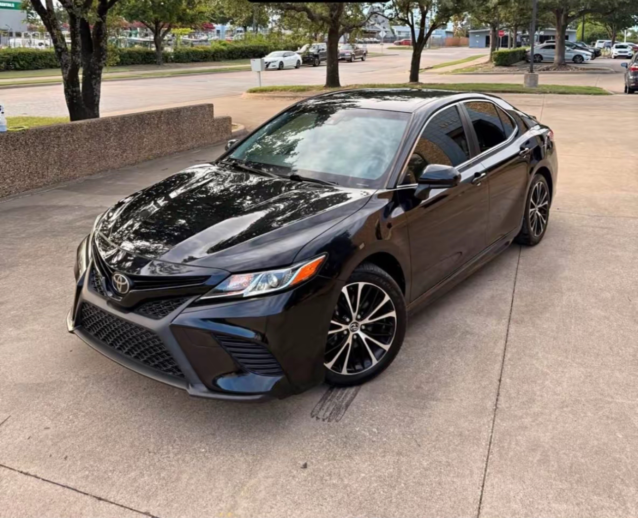 2019 Toyota Camry SE Sport Sedan 4D
