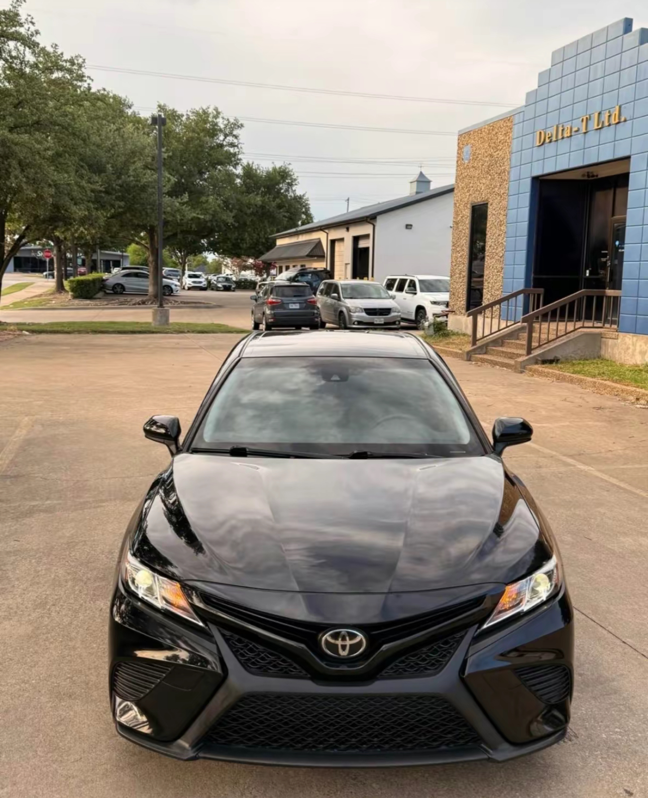 2019 Toyota Camry SE Sport Sedan 4D - Image 5