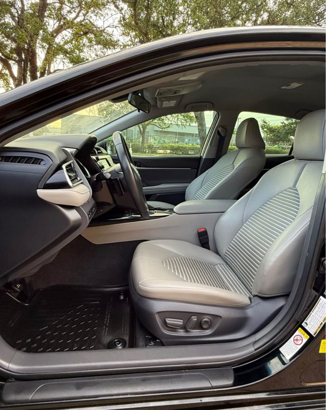 2019 Toyota Camry SE Sport Sedan 4D - Image 9