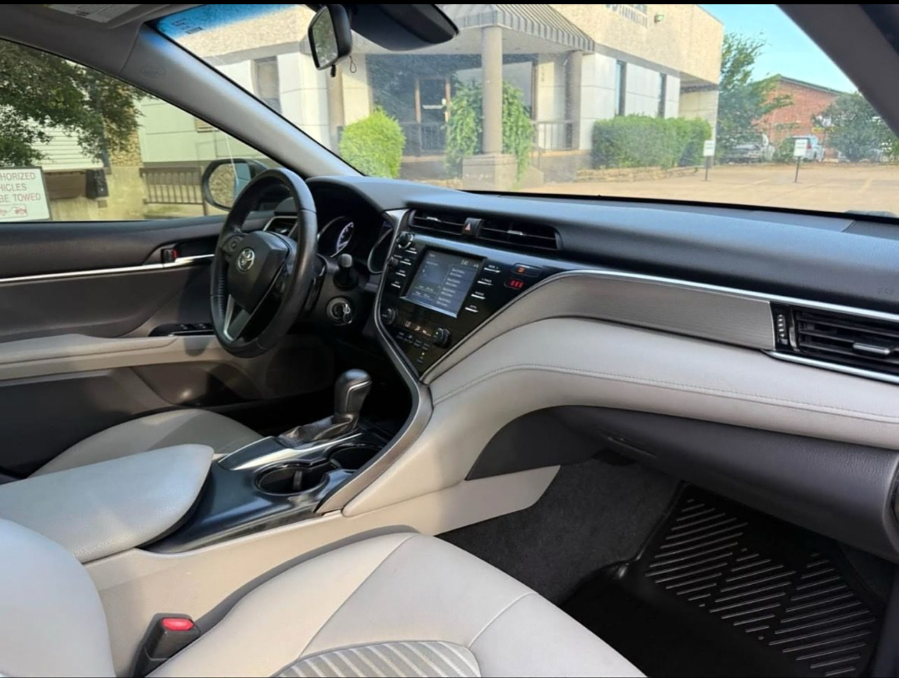 2019 Toyota Camry SE Sport Sedan 4D - Image 13