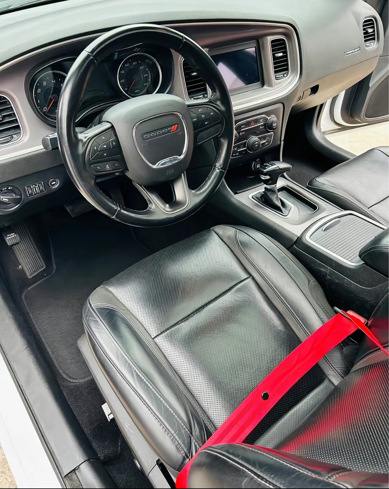 2022 Dodge Charger SXT Plus Sedan 4D - Image 10