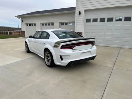 2023 Dodge Charger 6.4L V8 - Image 9