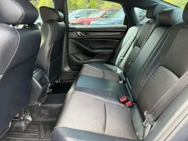 2018 Honda Accord Sport - Image 4