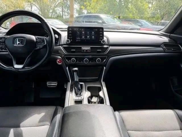 2018 Honda Accord Sport - Image 10
