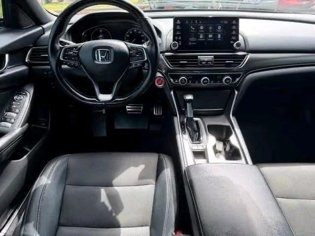 2018 Honda Accord Sport - Image 11