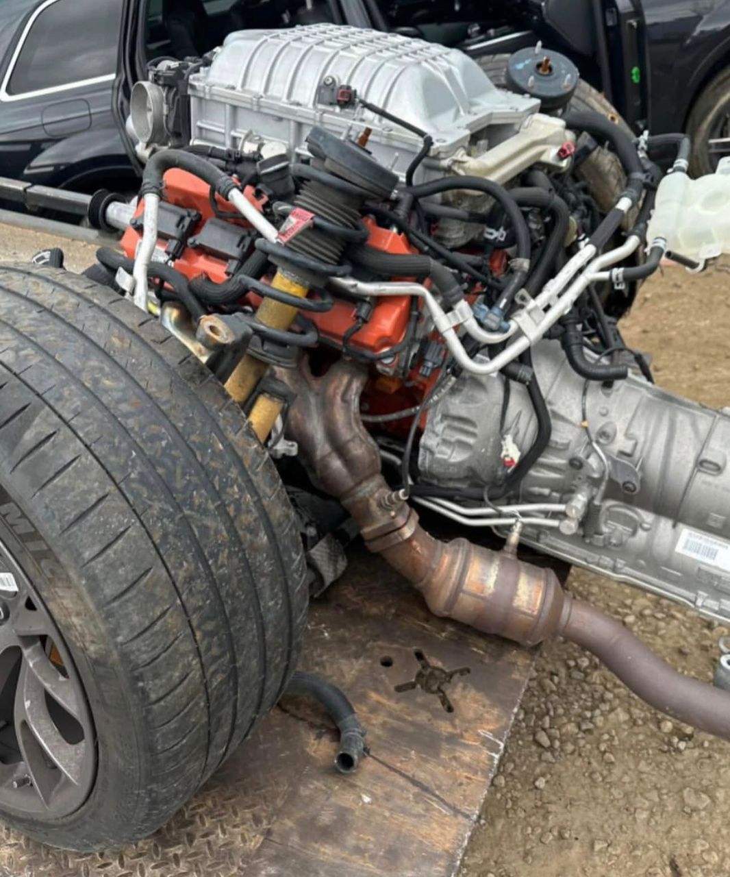 Hellcat 6.22 engine and transmission with engine crossmember - Image 4