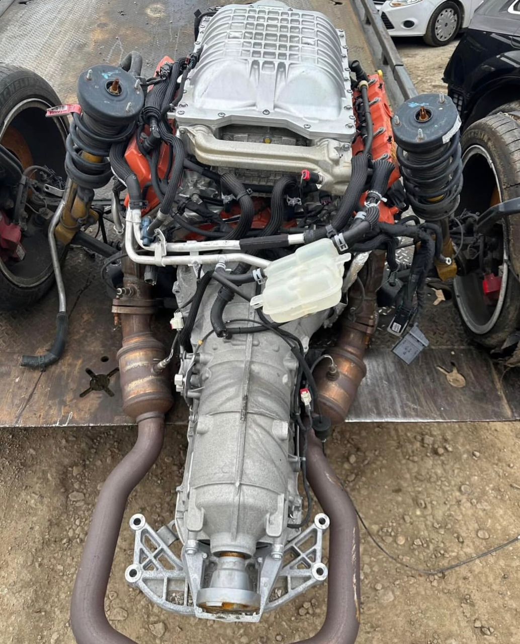 Hellcat 6.22 engine and transmission with engine crossmember - Image 3