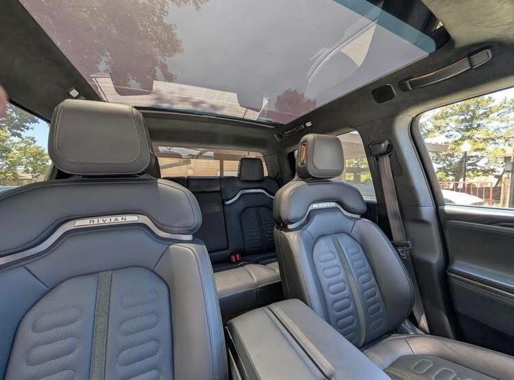 2022 Rivian R1T Launch Edition - Image 2