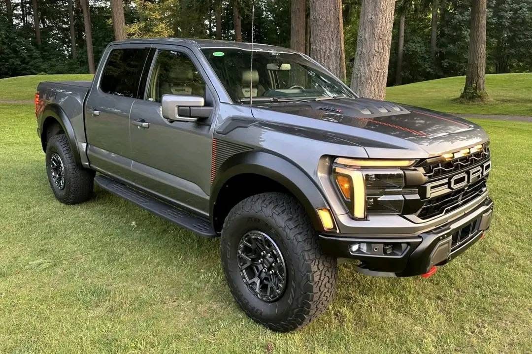 2025 Ford F-150 Raptor R