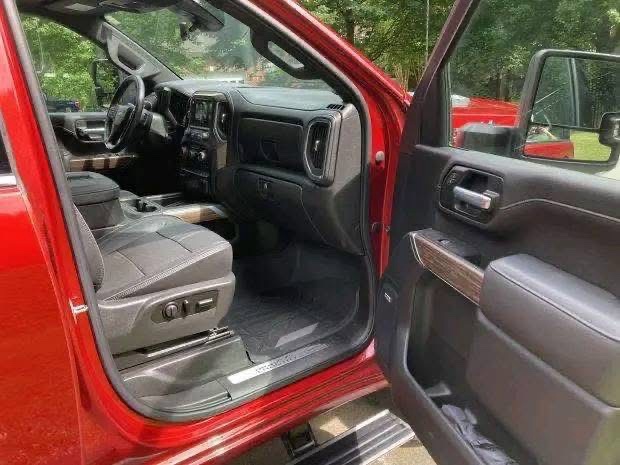 2021 Chevrolet Silverado 3500HD High Country Crew Cab - Image 4