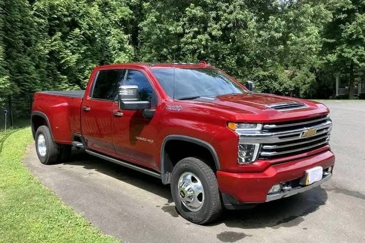 2021 Chevrolet Silverado 3500HD High Country Crew Cab - Image 3