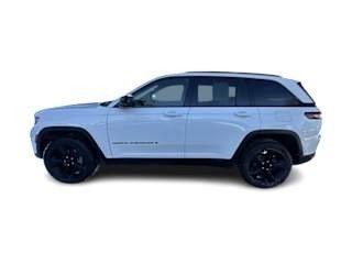 2025 Jeep Grand Cherokee - Image 14