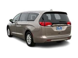 2017 Chrysler Pacifica - Image 3