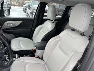 2021 Jeep Renegade - Image 15