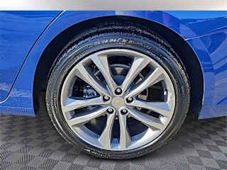 2023 Chevrolet Malibu - Image 18