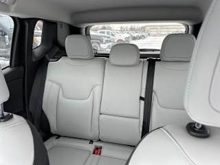 2021 Jeep Renegade - Image 17
