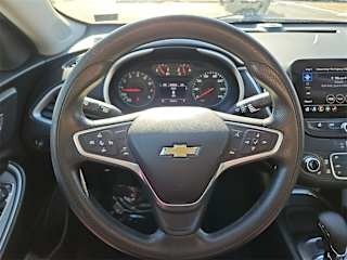 2023 Chevrolet Malibu - Image 17