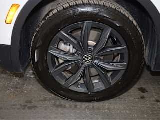 2024 Volkswagen Tiguan - Image 25