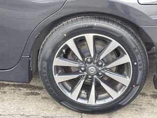 2016 Nissan Altima SV - Image 6