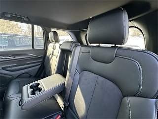 2025 Jeep Grand Cherokee - Image 19