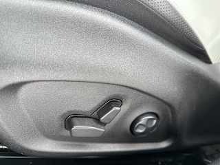 2021 Jeep Renegade - Image 23