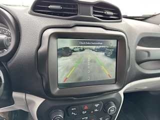 2021 Jeep Renegade - Image 25
