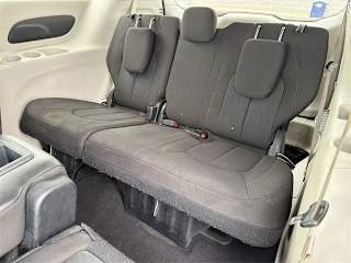 2017 Chrysler Pacifica - Image 16
