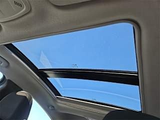 2023 Chevrolet Malibu - Image 5