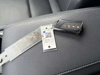 2023 Lexus RX 350 - Image 10