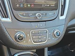 2023 Chevrolet Malibu - Image 4