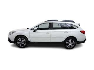 2018 Subaru Outback - Image 18