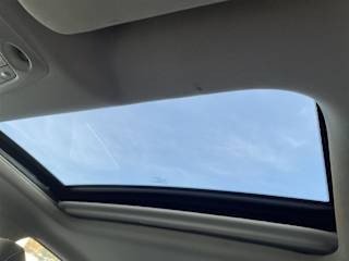 2016 Nissan Altima SV - Image 18