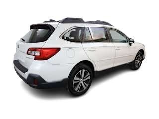 2018 Subaru Outback - Image 21