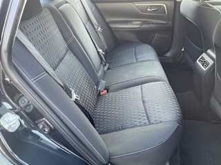 2016 Nissan Altima SV - Image 19