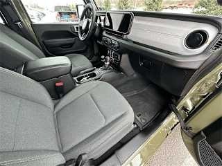 2026 Jeep Wrangler - Image 30