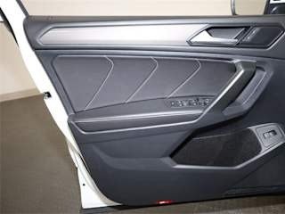 2024 Volkswagen Tiguan - Image 5