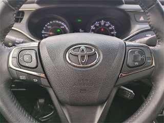 2016 Toyota Avalon - Image 2