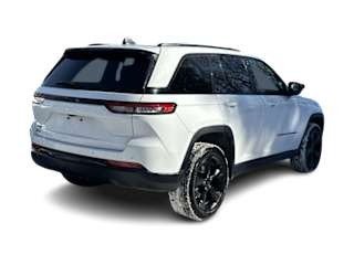 2025 Jeep Grand Cherokee - Image 4